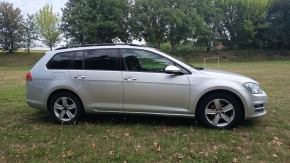 Volkswagen Golf 1,6 TDI Bluemotion 28471738-1216577.jpg