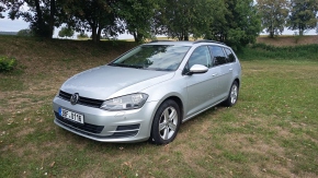 Volkswagen Golf 1,6 TDI Bluemotion 28471740-1216577.jpg