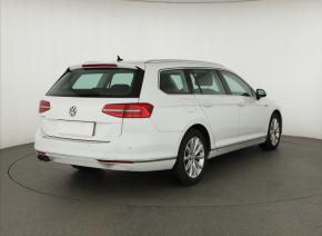 Volkswagen  2.0 TDI 