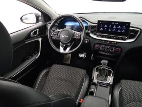 Kia Ceed  1.5 T-GDI Top 