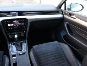 Volkswagen Passat  2.0 TDI Elegance 