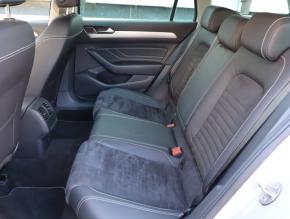 Volkswagen Passat  2.0 TDI Elegance 