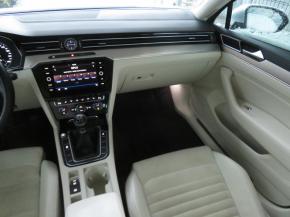 Volkswagen Passat  2.0 TDI R-Line 