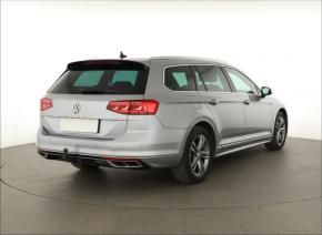 Volkswagen Passat  1.5 TSI R-Line 
