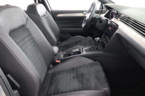 Volkswagen Passat  1.5 TSI R-Line 