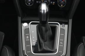 Volkswagen Passat  1.5 TSI R-Line 