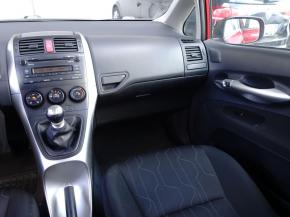 Toyota Auris  1.3 Dual VVT-i 
