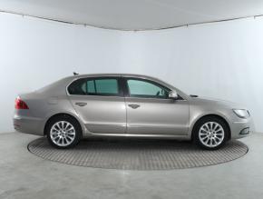 Škoda Superb  2.0 TDI Exclusive 