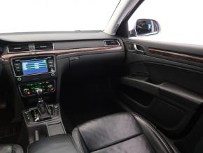 Škoda Superb  2.0 TDI Exclusive 