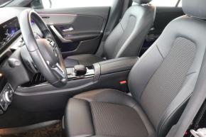 Mercedes-Benz CLA  200d 