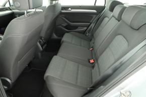Volkswagen Passat  1.5 TSI Business 