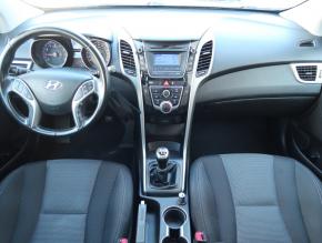 Hyundai i30  1.4 CVVT 