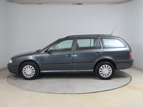 Škoda Octavia  1.9 TDI Tour 