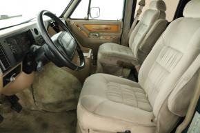 Chevrolet Chevy Van G20  5.7 V8 (350 cu. in.) 