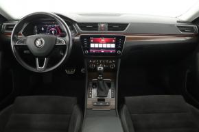 Škoda Superb  2.0 TDI Scout 