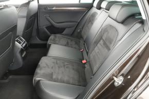 Škoda Superb  2.0 TDI Scout 