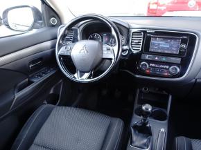 Mitsubishi Outlander  2.2 DI-D 
