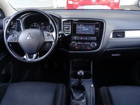 Mitsubishi Outlander  2.2 DI-D 
