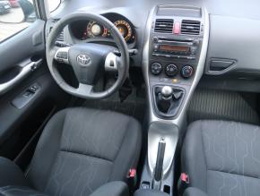 Toyota Auris  1.3 Dual VVT-i 