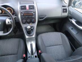 Toyota Auris  1.3 Dual VVT-i 