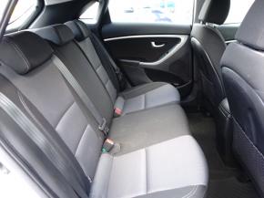 Hyundai i30  1.6 MPI 