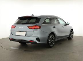 Kia Ceed  1.6 CRDi Top 