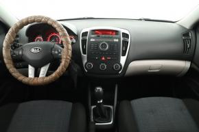Kia Ceed  1.6 CRDi 