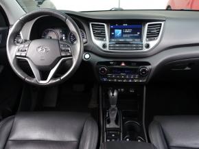 Hyundai Tucson  2.0 CRDi 