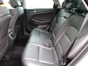 Hyundai Tucson  2.0 CRDi 