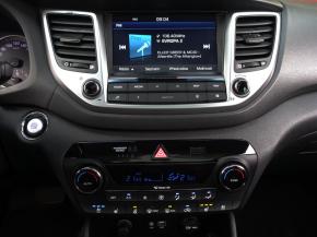 Hyundai Tucson  2.0 CRDi 