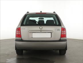 Škoda Octavia  1.6 Tour 