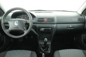 Škoda Octavia  1.6 Tour 