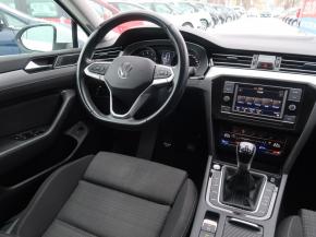 Volkswagen Passat  1.5 TSI 