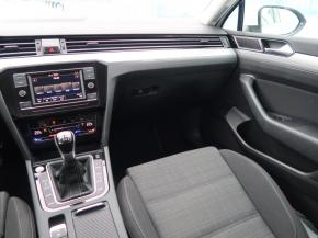 Volkswagen Passat  1.5 TSI 