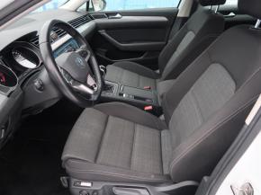 Volkswagen Passat  1.5 TSI 