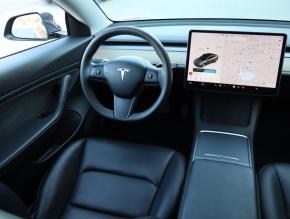 Tesla Model 3  Long Range 4WD 74kWh 