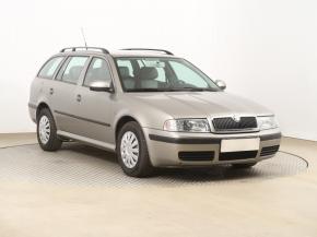 Škoda Octavia  1.6 Tour