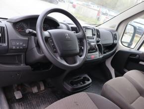 Peugeot Boxer  2.2 BlueHDi . 