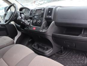 Peugeot Boxer  2.2 BlueHDi . 