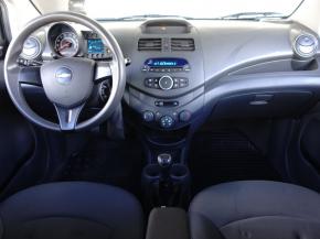 Chevrolet Spark  1.0 16V 