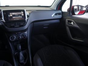 Peugeot 2008  1.2 PureTech 