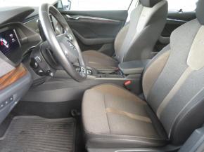 Škoda Octavia  Scout 2.0 TDI . 