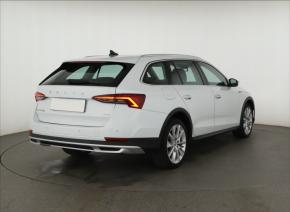 Škoda Octavia  Scout 2.0 TDI . 