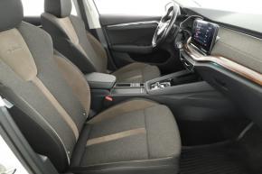 Škoda Octavia  Scout 2.0 TDI . 