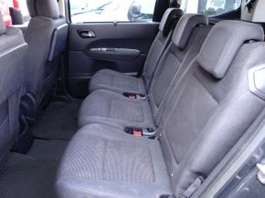 Peugeot 5008  1.6 HDi 