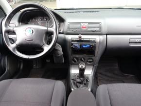 Škoda Octavia  1.6 Ambiente 