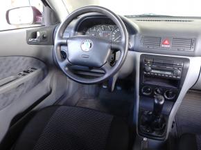 Škoda Octavia  1.8 T SLX 