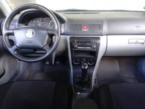 Škoda Octavia  1.8 T SLX 