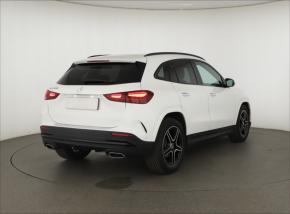 Mercedes-Benz GLA  GLA 200 AMG Line 