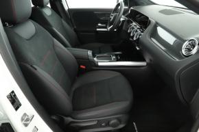 Mercedes-Benz GLA  GLA 200 AMG Line 
